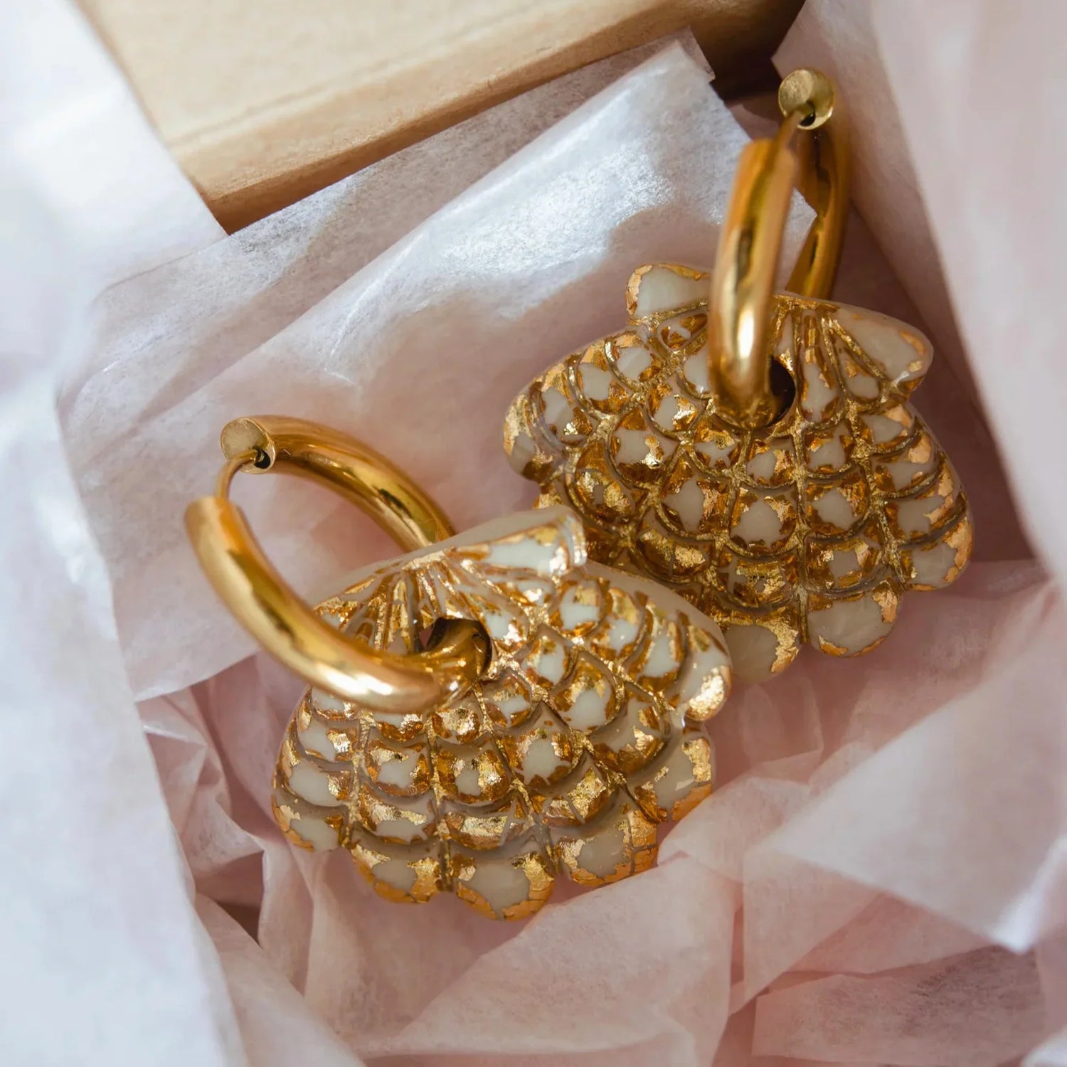 Boucle d'oreille oiseau créoles Judy porcelaine